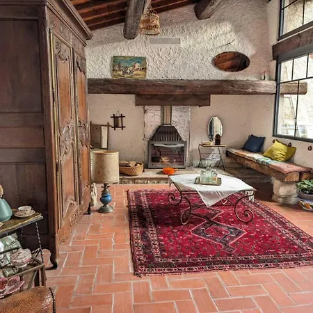 Bed & Breakfast Maison Malouna Saint-Thibery