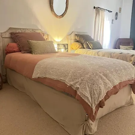 Maison Malouna Bed & Breakfast Saint-Thibéry